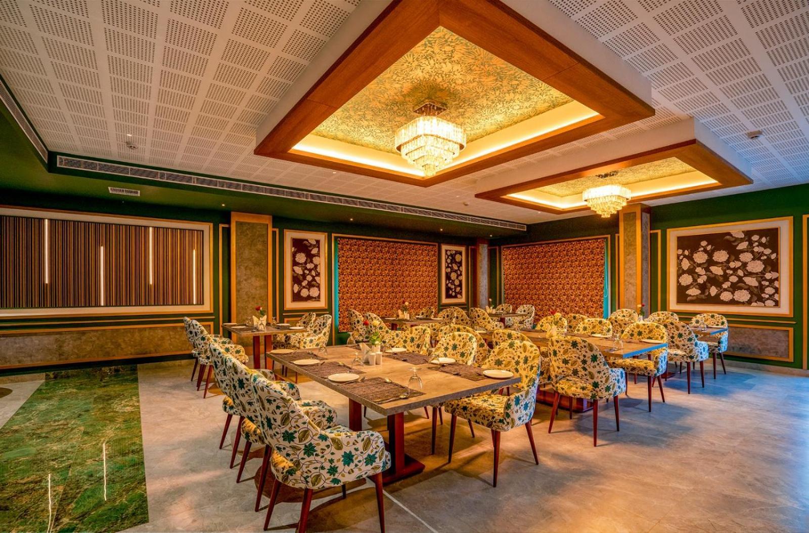 Hotel Grand Avenue Pambadi Dış mekan fotoğraf